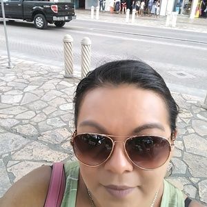 Meet your Posher, Belen